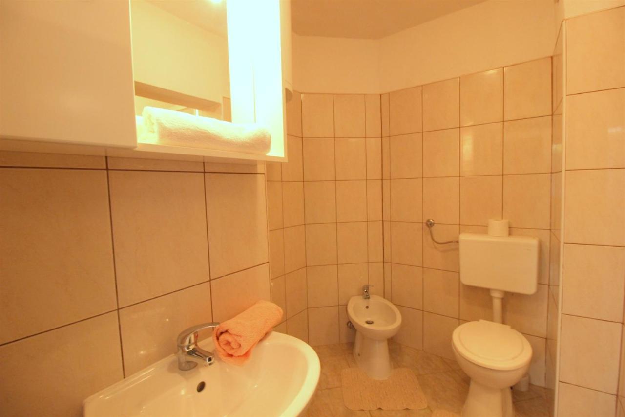 Gianna N2, 600 M From The Beach Novigrad Istria Esterno foto